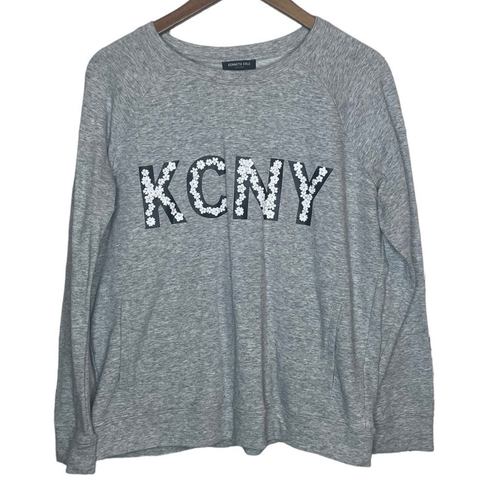 Kenneth Cole Gray Crewneck Top Logo size Medium